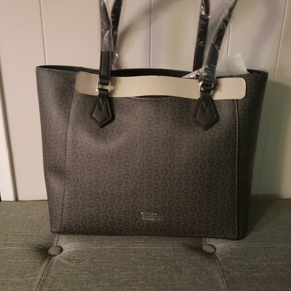GUESS BAG - Picture 1 of 2